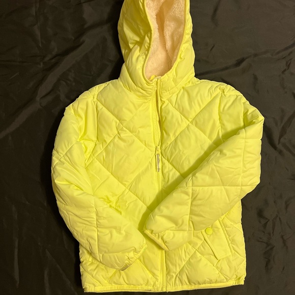 Cat & Jack highlighter green puffer - Picture 2 of 3